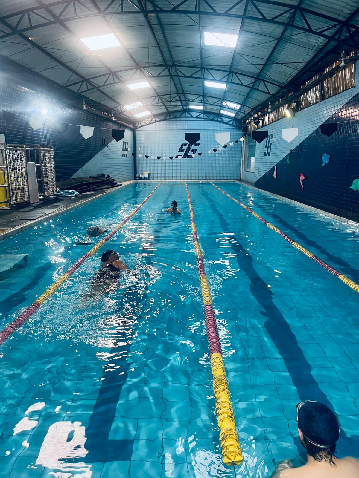 Piscina semi-olímpica da Sports Brasil São Mateus