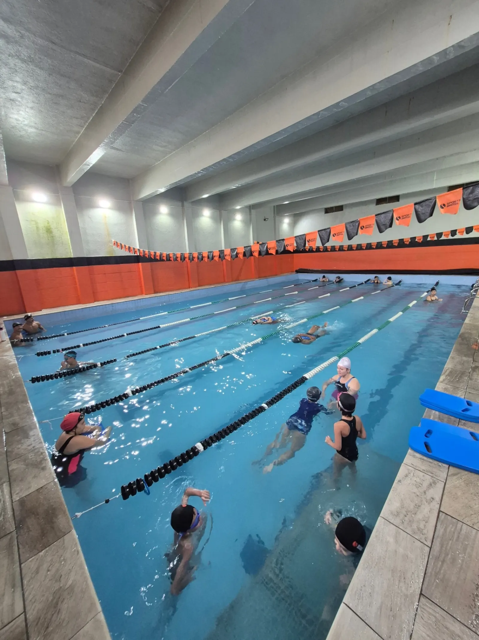 Piscina aquecida da Sports Brasil Santo André